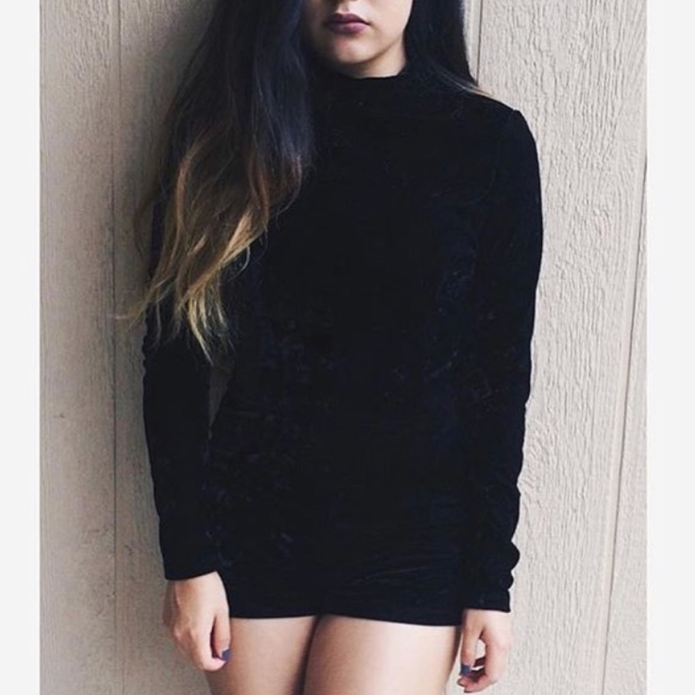 Black velvet romper